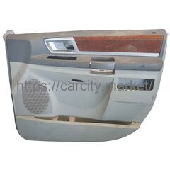 Обшивка двери передняя правая Chrysler Pacifica купить в Карсти Маркет