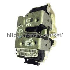 Замок двери задний правый Chrysler купить в Карсти Маркет